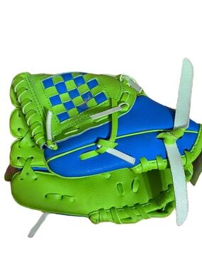 Marucci Backyard Series Youth RH Baseball Glove Size: 8.5”